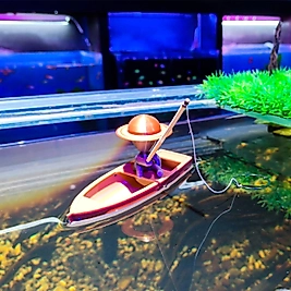 Kayıklı Balık Tutan Adam